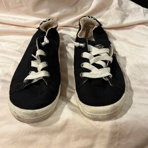 ROXY women’s black and white sneakers
